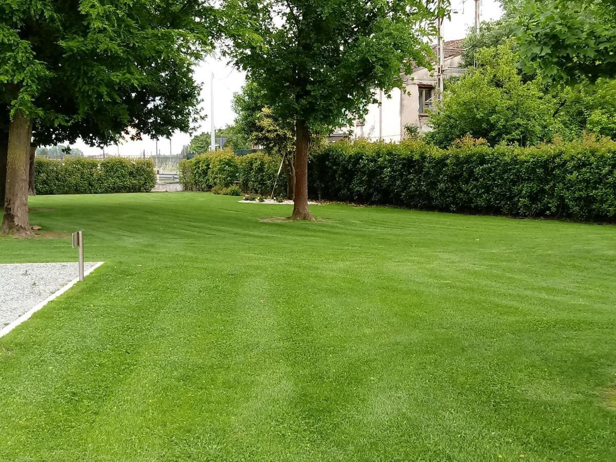 B&B Residence Il Ciliegio , Via Villa Superiore 93 Luzzara Suzzara Luaran gambar